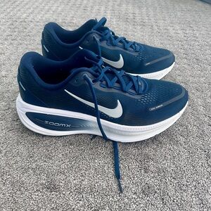 Nike Mens Navy and White ZoomX Sneakers